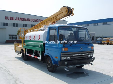 多功能消防車(帶灑水帶平臺(tái))