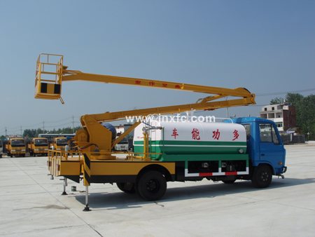 多功能消防車(帶灑水帶平臺(tái))
