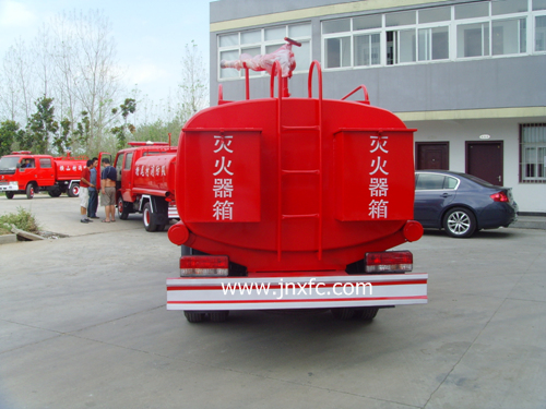 東風(fēng)小霸王雙排供水消防車