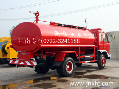 裝水10-12噸的東風153消防灑水車圖片