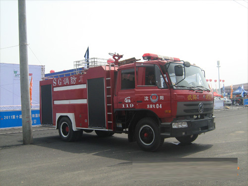 東風(fēng)單橋泡沫消防車