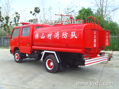 東風(fēng)小霸王雙排農(nóng)用消防車廠家直銷