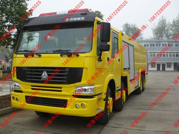 豪沃前四后八消防車