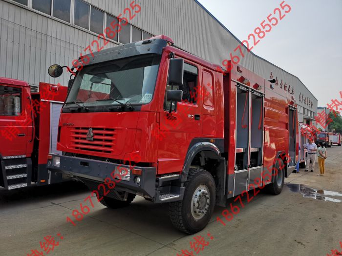 豪沃四驅(qū)消防車
